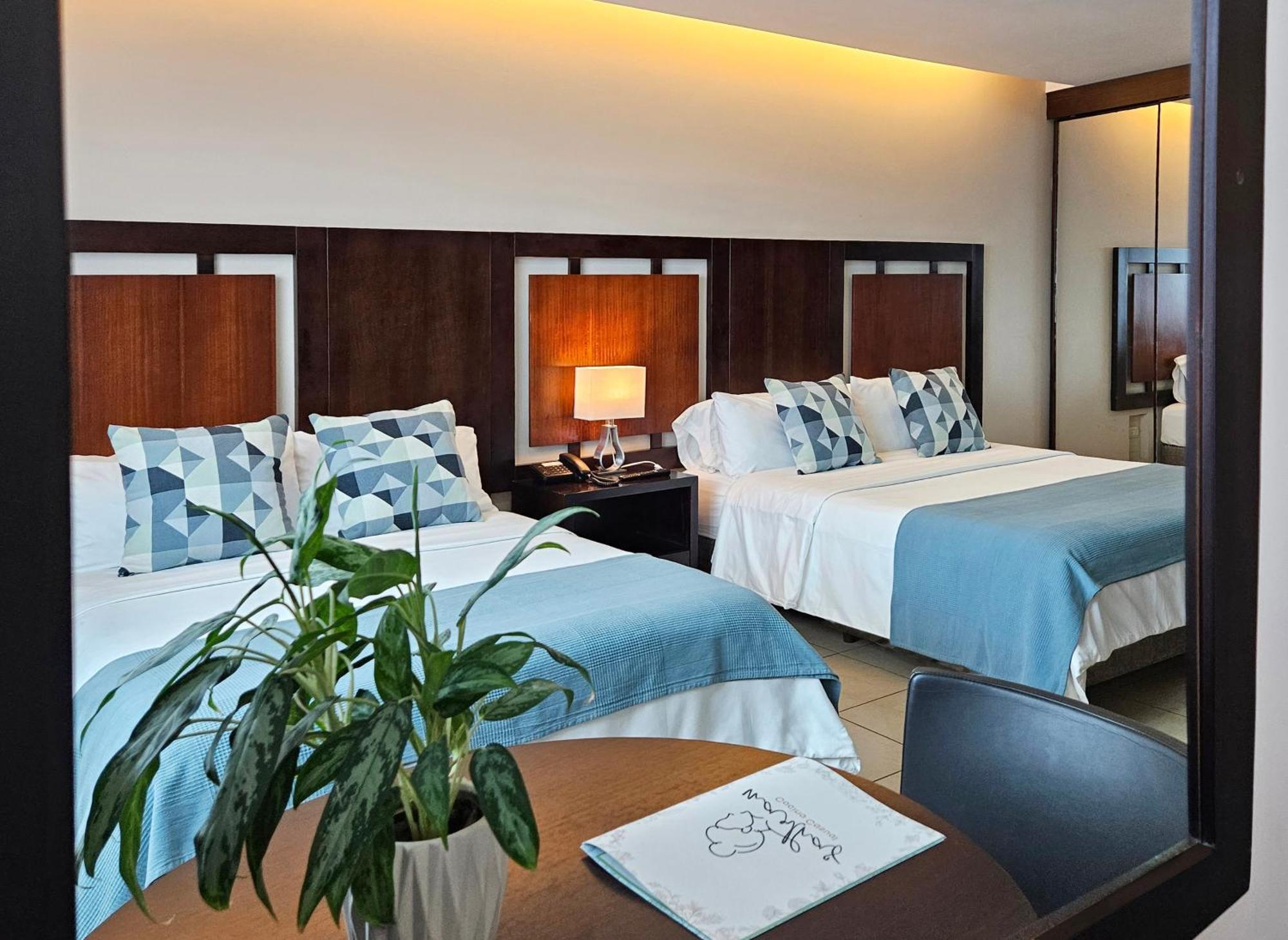 Hotel Perla Spondylus Manta Zewnętrze zdjęcie